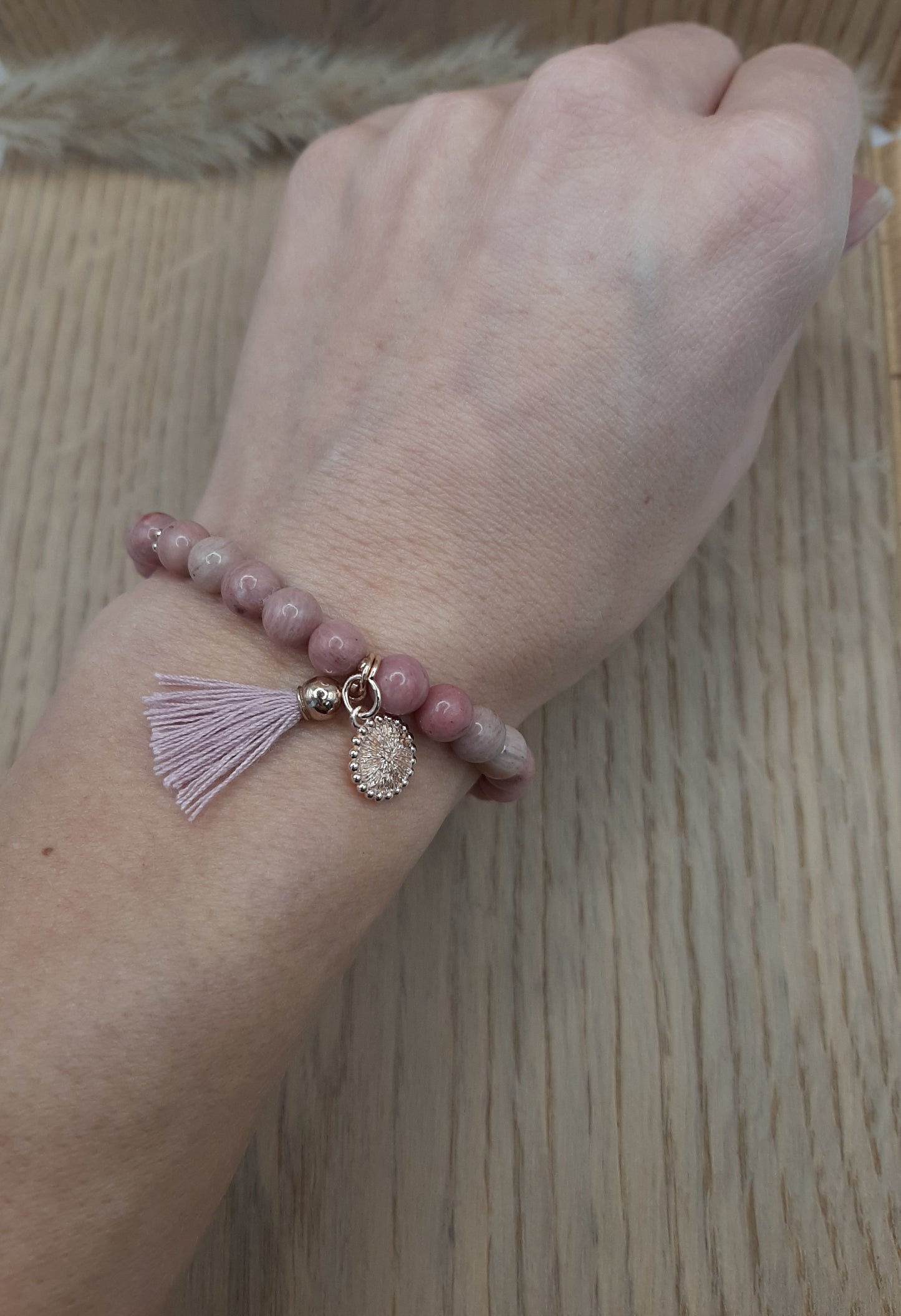 Armband rosa mit Anhänger